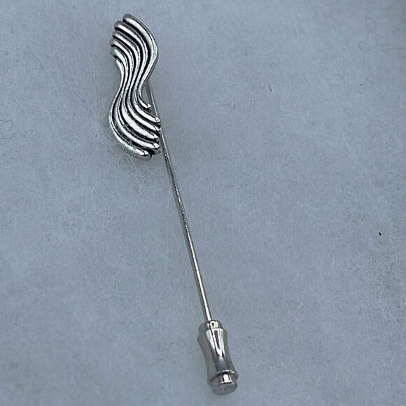 Vintage Sarah Coventry silver tone wave stick pin. - Picture 1 of 6